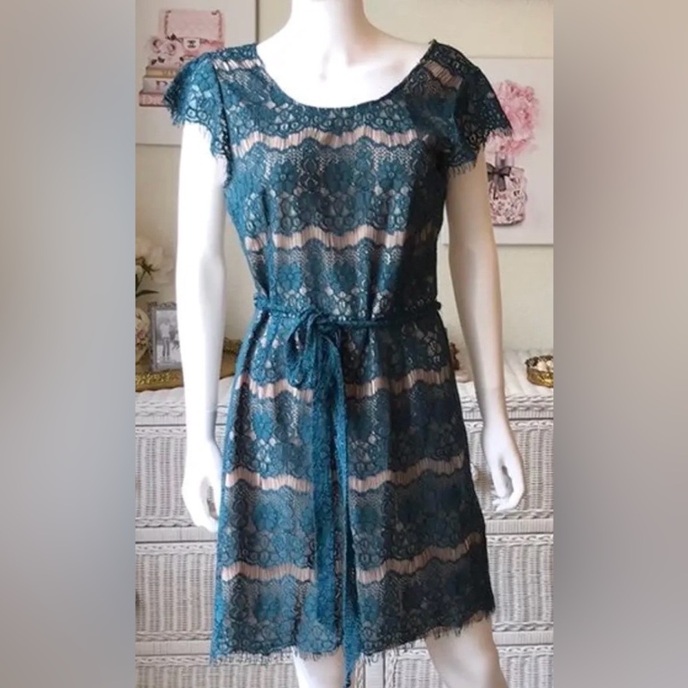 Anthropologie Maeve Mini Dress Sheer Cotton Lace Belted in Hunter Green size M